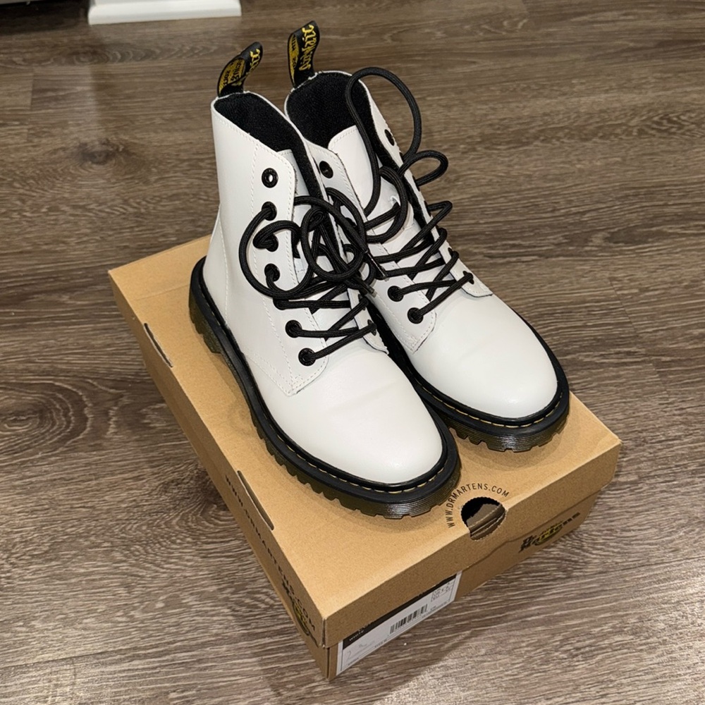 Dr. Martens Airwair Luana White Boots